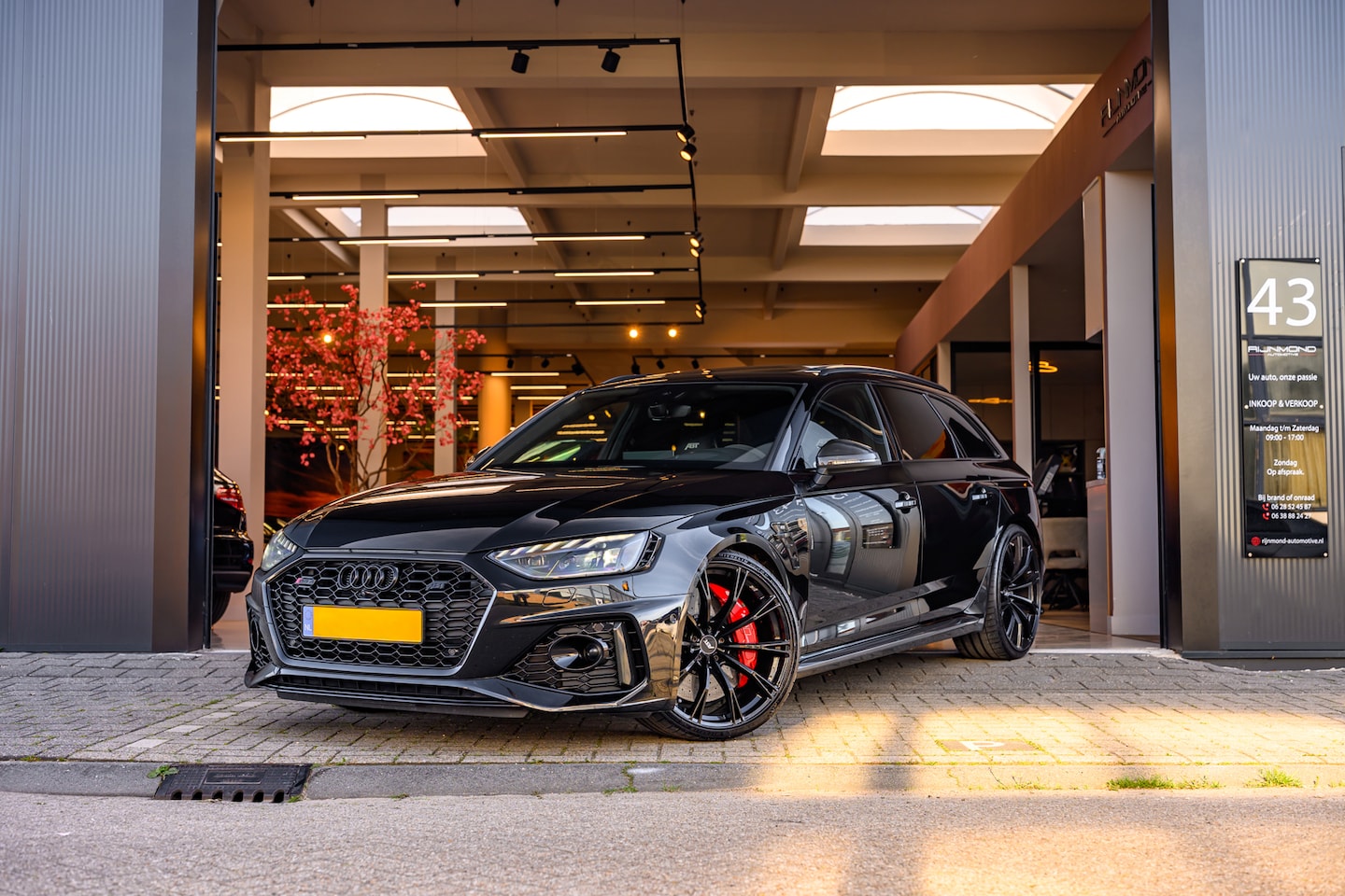 Audi A4 Avant - 2.9 TFSI RS 4 ABT-S |Keramisch|Pano|530PK|Massage|Head-up| - AutoWereld.nl