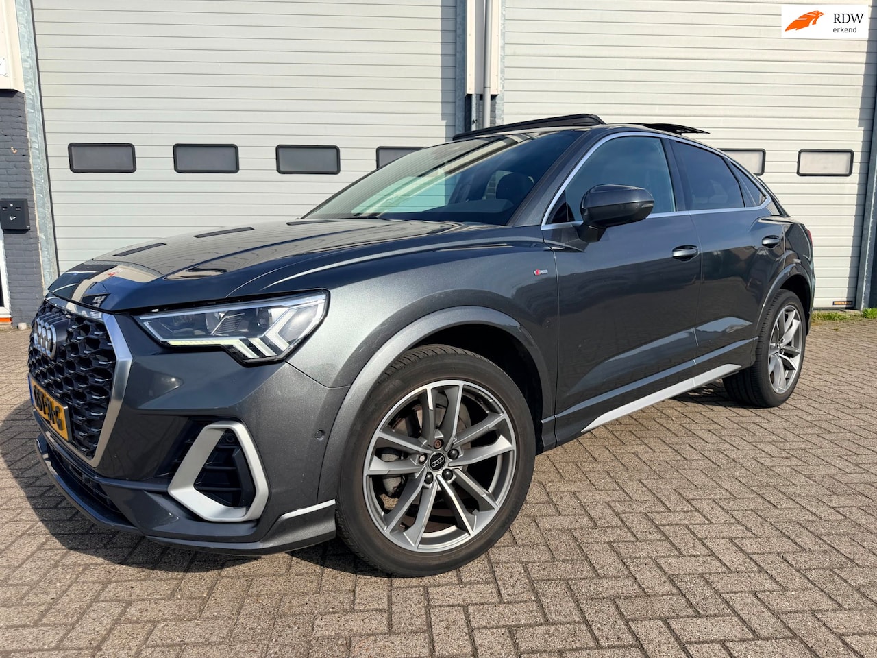 Audi Q3 Sportback - 35 TFSI Pro Line S / B & O / Pano / 360 camera . - AutoWereld.nl