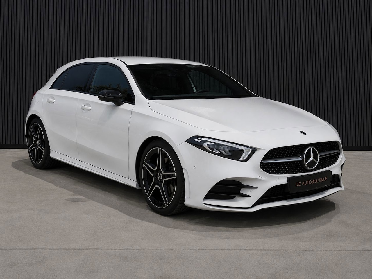 Mercedes-Benz A-klasse - 180 Business Solution AMG / BTW / Orig NL auto / Camera - AutoWereld.nl