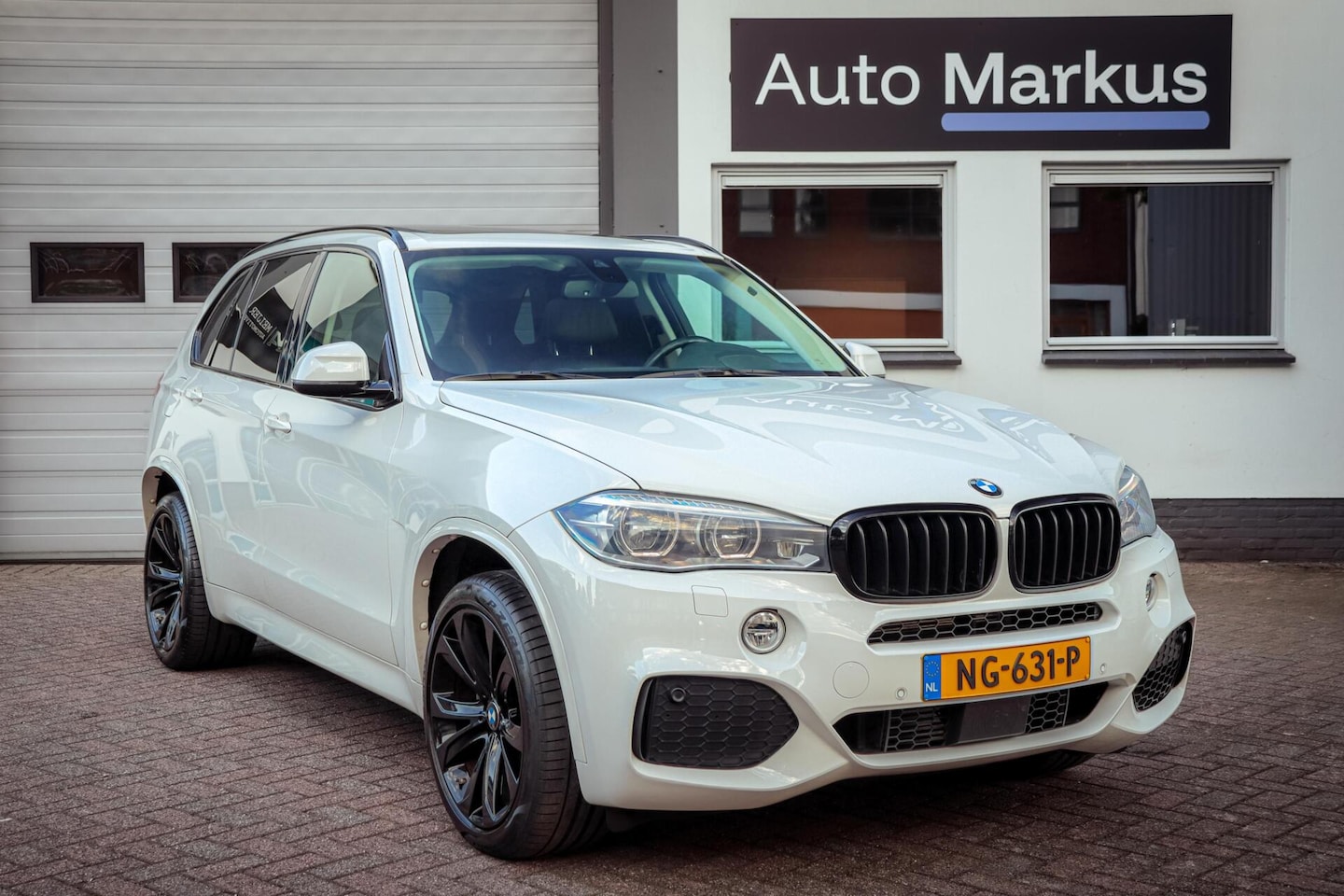 BMW X5 - xDrive40e High Executive 3X M-Sport|ACC|HUD|Pano|Trekhaak|Keyless - AutoWereld.nl