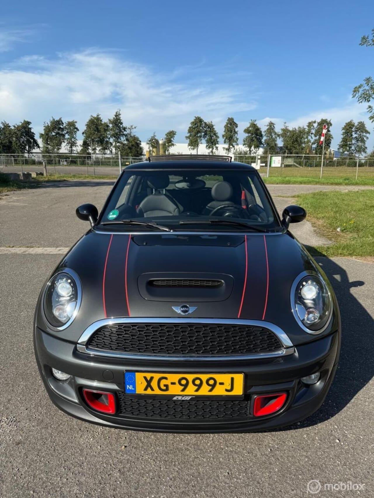 MINI 3-Deurs - 1.6 Cooper S Chilli Xenon/Leder/Panoramadak/Navigatie - AutoWereld.nl