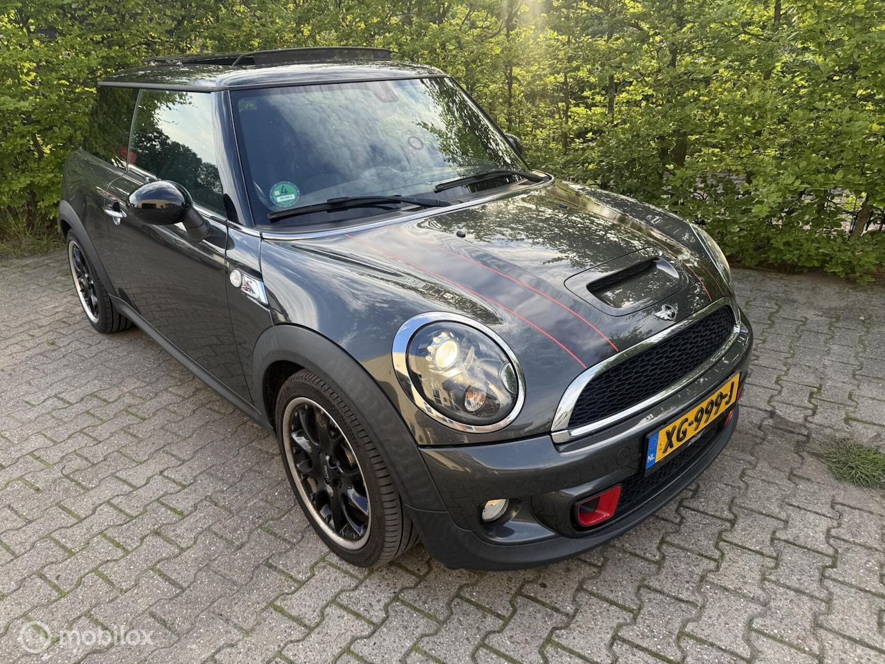 MINI 3-Deurs - 1.6 Cooper S Chilli Xenon/Leder/Panoramadak/Navigatie - AutoWereld.nl