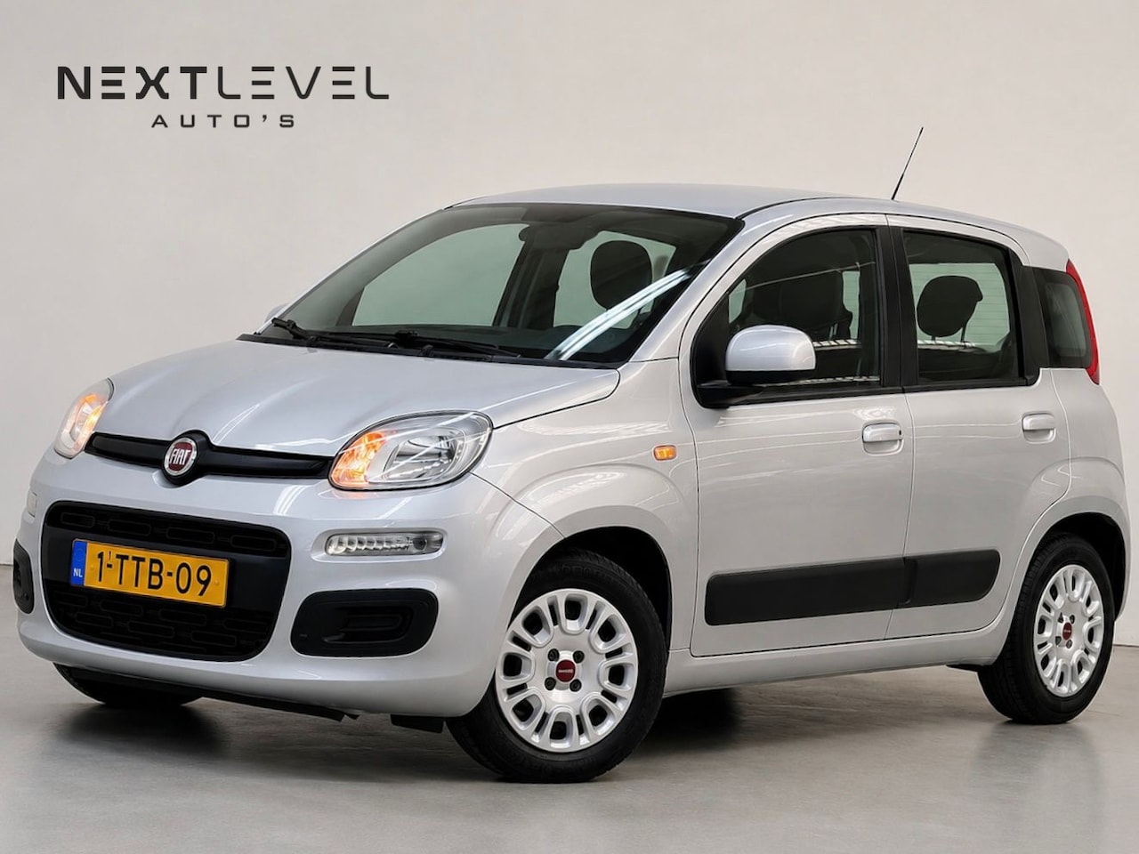 Fiat Panda - 0.9 TwinAir Edizione Cool Groote Ondh Laag km Garantie - AutoWereld.nl