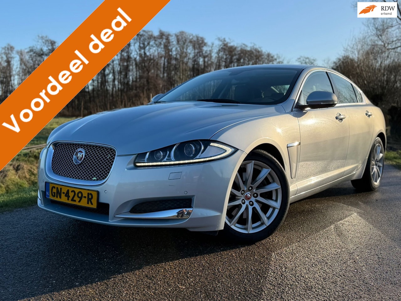 Jaguar XF - 2.2D Automaat / 1e Eigenaar / Unieke staat! / Leder / Camera / Navi / Key-Less / Clima / X - AutoWereld.nl