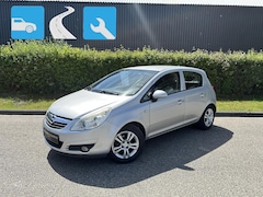 Opel Corsa - 1.4 Business, Fietsendrager, AUX, Airco, 5-Deurs