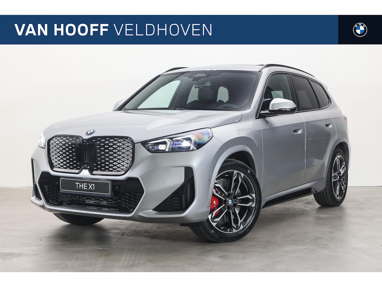BMW iX1 - eDrive20 M Sport / Trekhaak / Panoramadak / Sportstoelen / Comfort Access / Head-Up / Harm - AutoWereld.nl
