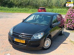 Opel Astra - 1.8 Essentia | Automaat | NAP | Trekhaak |