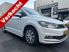 Volkswagen Touran - 2.0 TDI SCR AUTOMAAT / DEALER ONDERHOUDEN