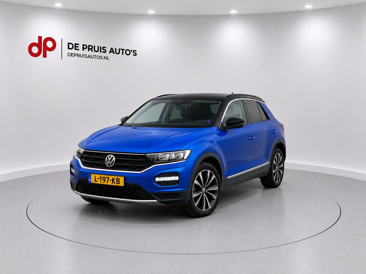 Volkswagen T-Roc - 1.0 TSI Style Navi ACC 17 inch Zwart dak - AutoWereld.nl