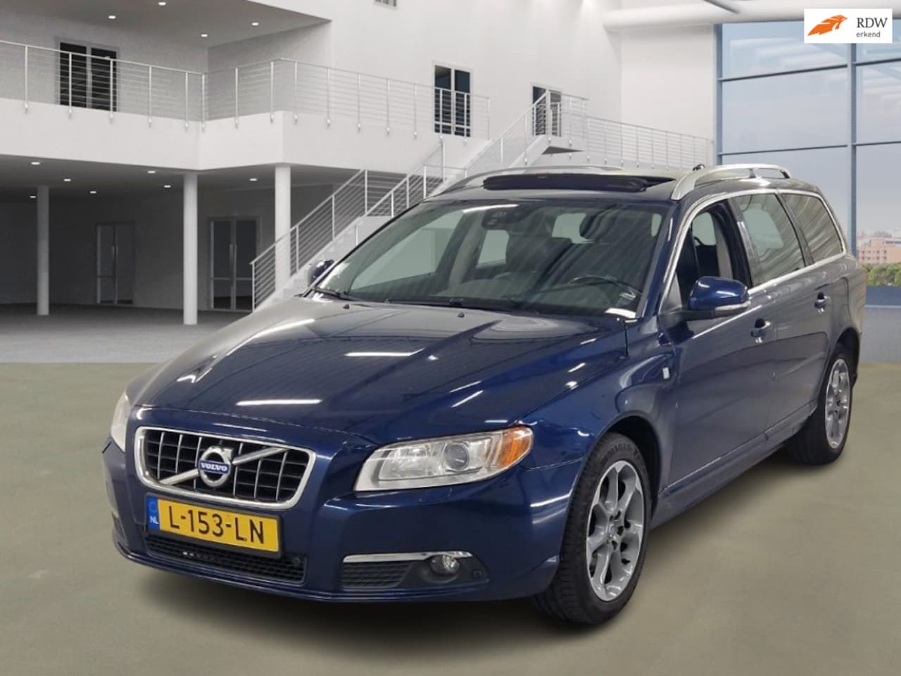 Volvo V70 - 2.0 T5 Momentum 2.0 T5 Momentum - AutoWereld.nl