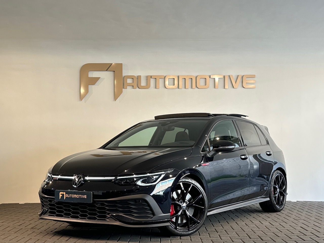 Volkswagen Golf - 2.0 TSI GTI Clubsport Pano|HuD|H/K|Keyles|IQ - AutoWereld.nl