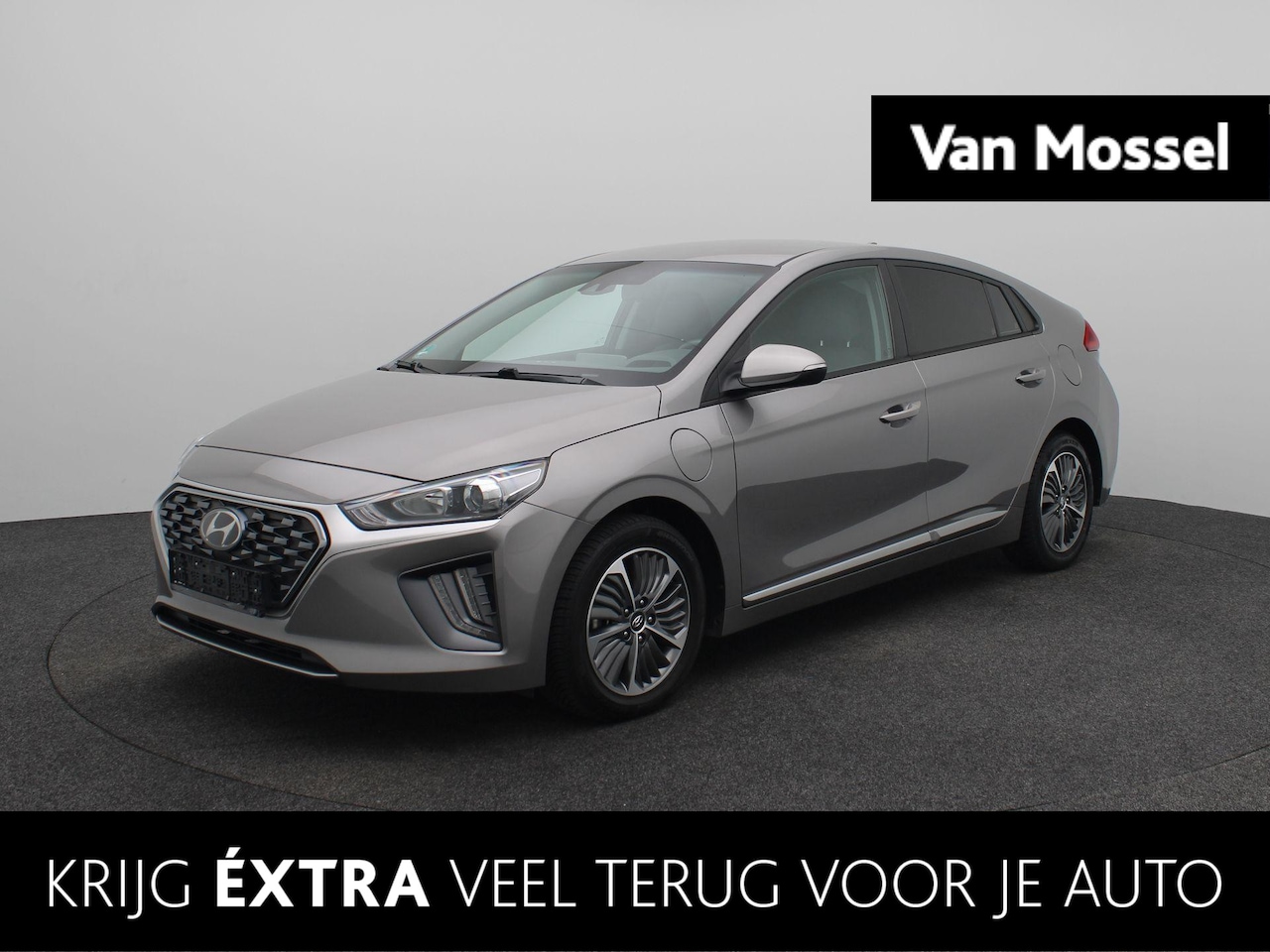 Hyundai IONIQ - 1.6 GDi PHEV Premium Design | Achteruitrijcamera | Stoelverwarming voor en achter | Apple - AutoWereld.nl