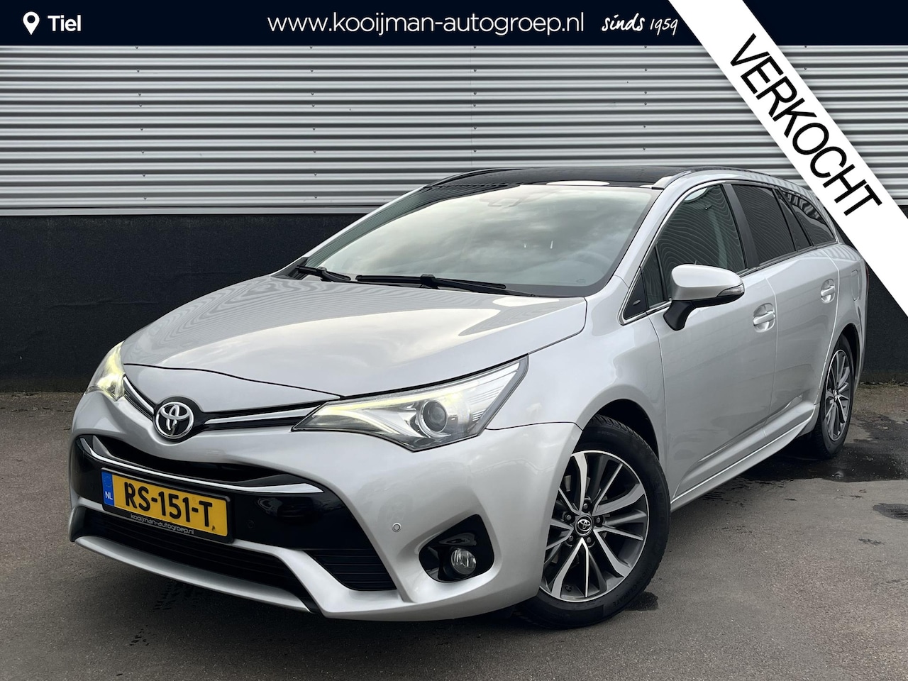 Toyota Avensis Touring Sports - 1.8 VVT-i Executive Automaat, Panoramadak, Trekhaak, Navigatie, LMV, Cruise control, Achte - AutoWereld.nl