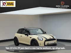 MINI 3-Deurs - 1.5 Cooper Classic | Automaat | Panodak | Black Optic pakket | Carplay | NL Auto