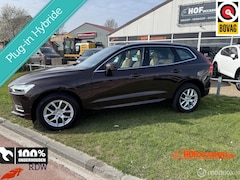 Volvo XC60 - 2.0 T8 Twin Engine AWD Momentum PANO/LEDER/TREKHAAK