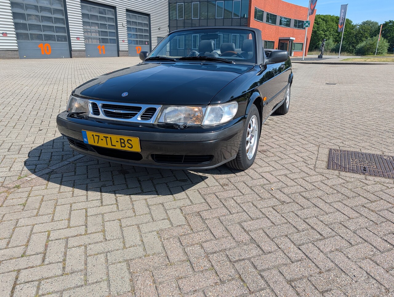 Saab 9-3 Cabrio - 2.0 SE Saab 9-3 SE 2.0 Cabrio | Zeer goed onderhouden | APK t/m mei 2027 | Liefhebbersauto - AutoWereld.nl
