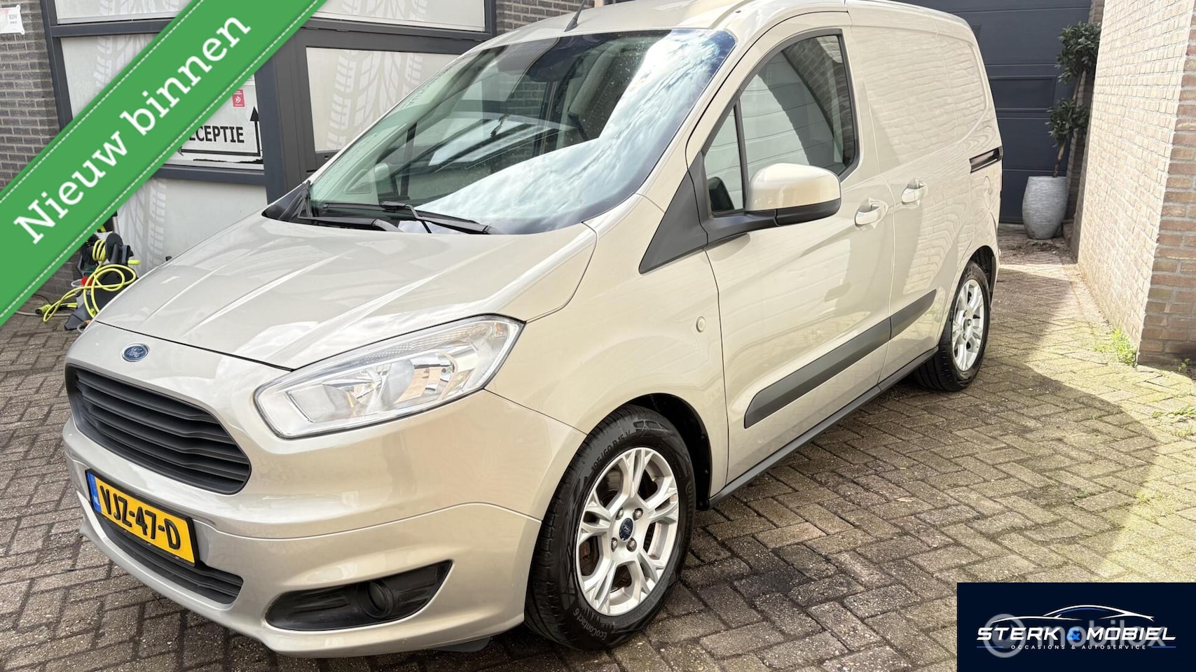 Ford Transit Courier - 1.0 Trend Start&Stop Marge !! - AutoWereld.nl