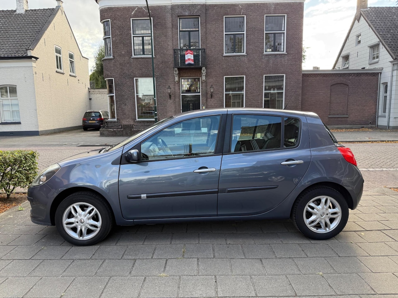 Renault Clio - 1.6-16V Exception HALF LEER AIRCO 5DEURS DEALER ONDERHOUDEN - AutoWereld.nl