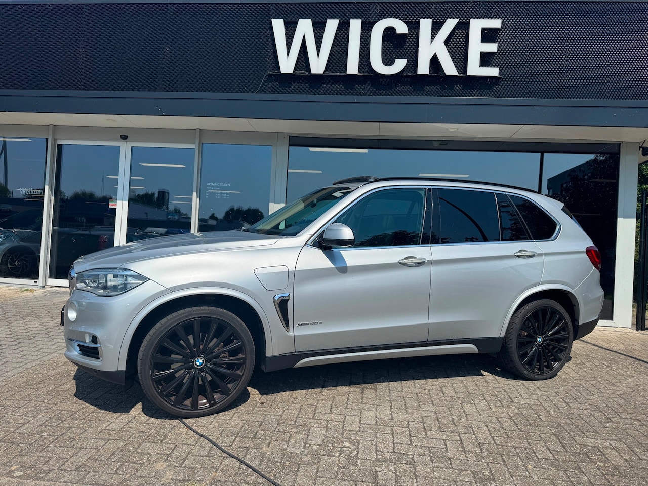 BMW X5 - XDrive40e iPerformance Pano Memory HUD Leder - AutoWereld.nl