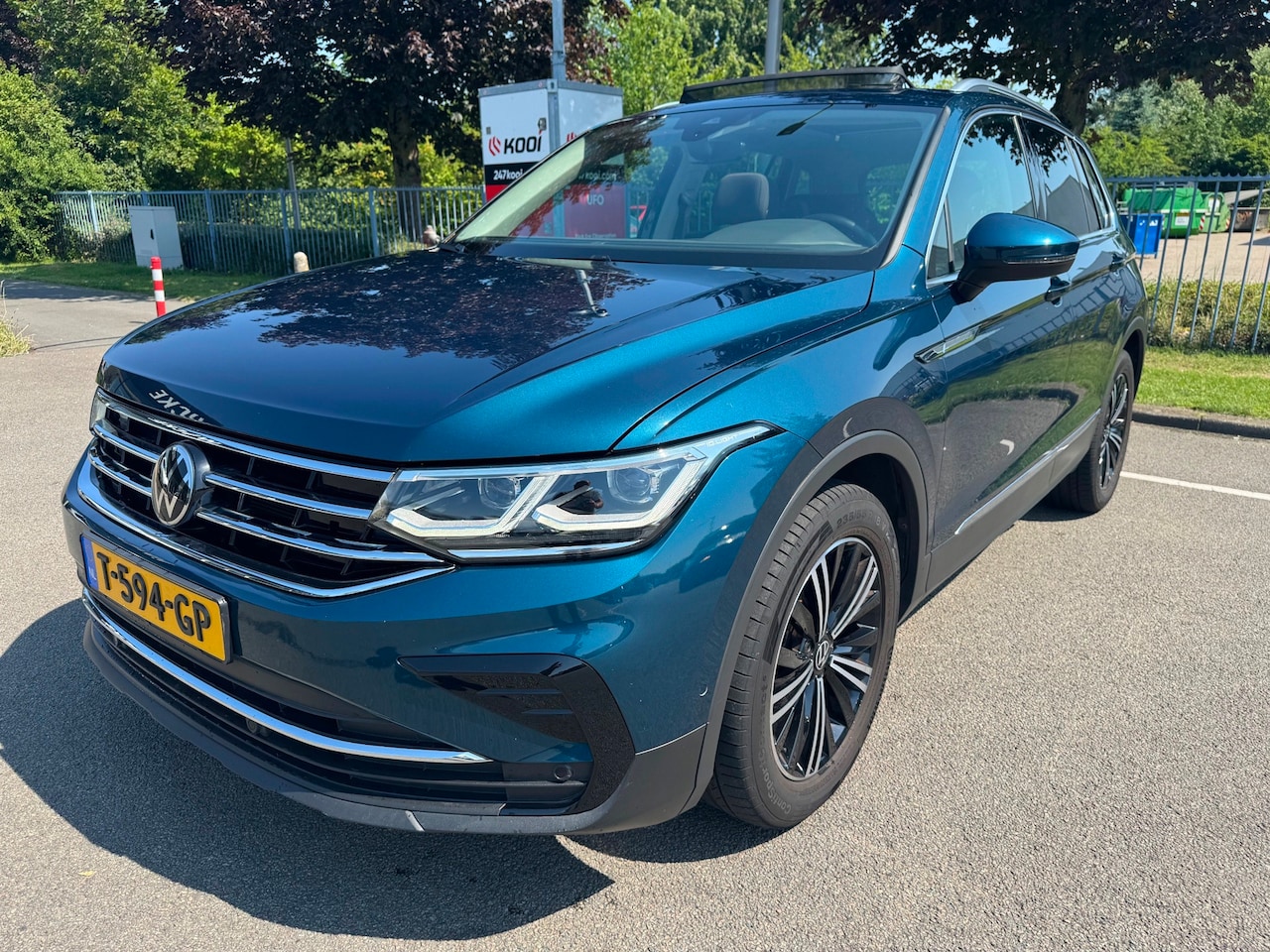 Volkswagen Tiguan - 2.0 TDI 150PK DSG PANO LED KEYLESS - AutoWereld.nl