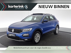 Volkswagen T-Roc - 1.0 TSI Style | Trekhaak | Pano | Navi