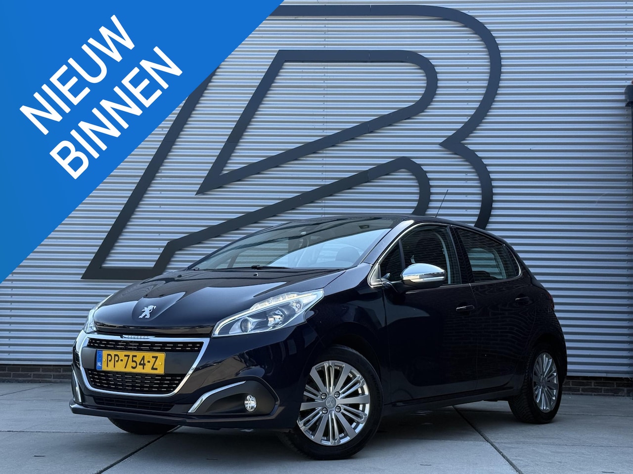 Peugeot 208 - 1.2 PureTech Allure 2e Eigenaar|Navi|Clima|Trekhaak|Cruise|D-riem vv in 2023|Carplay|PDC|N - AutoWereld.nl