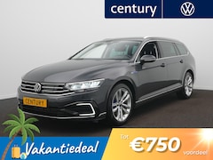Volkswagen Passat Variant - 1.4 TSI PHEV GTE Business Navigatie - ACC - Camera - Stoelverwarming - Trekhaak - LED