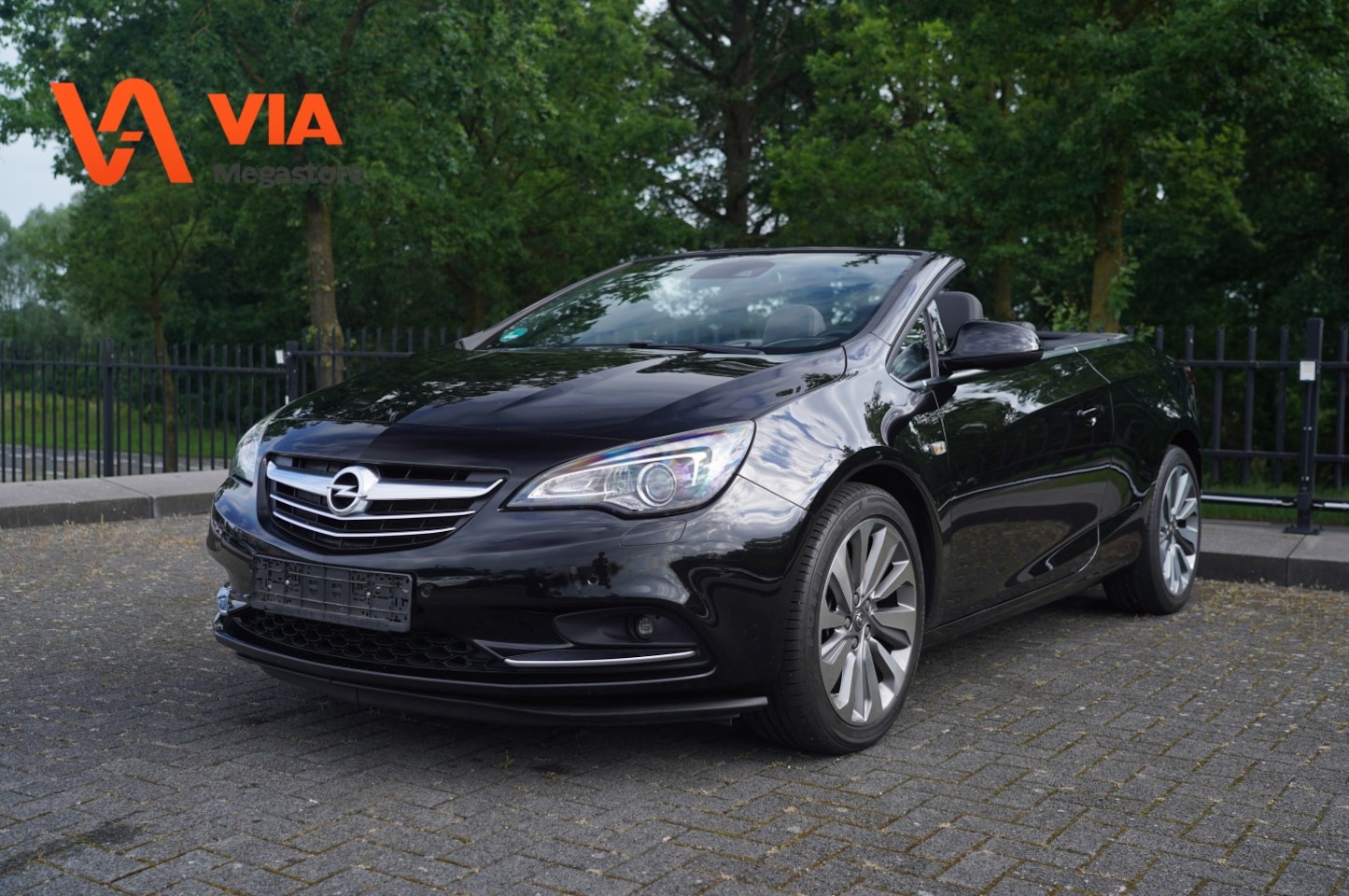 Opel Cascada - 1.6 SUPREME | 200PK | Nappa + ventilatie | Xenon AFL | Climate | Adaptive Cruise | Camera - AutoWereld.nl