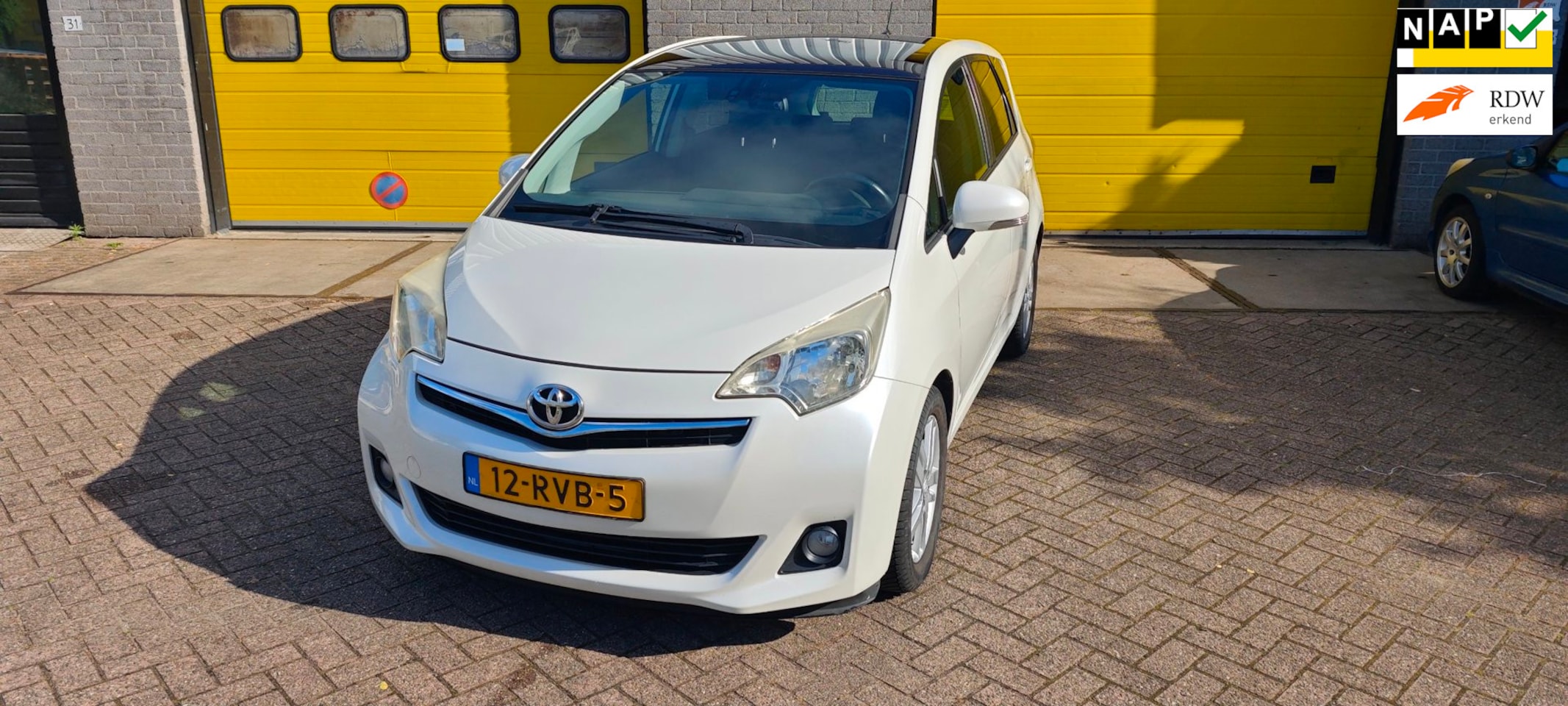 Toyota Verso S - 1.3 VVT-i Dynamic 1.3 VVT-i Dynamic - AutoWereld.nl