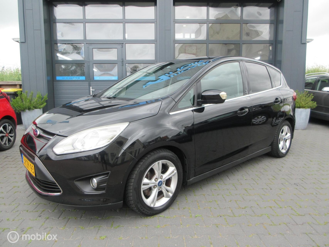 Ford C-Max - 1.6 Titanium 127dkm! Airco Cruise Trekhaak Navigatie - AutoWereld.nl