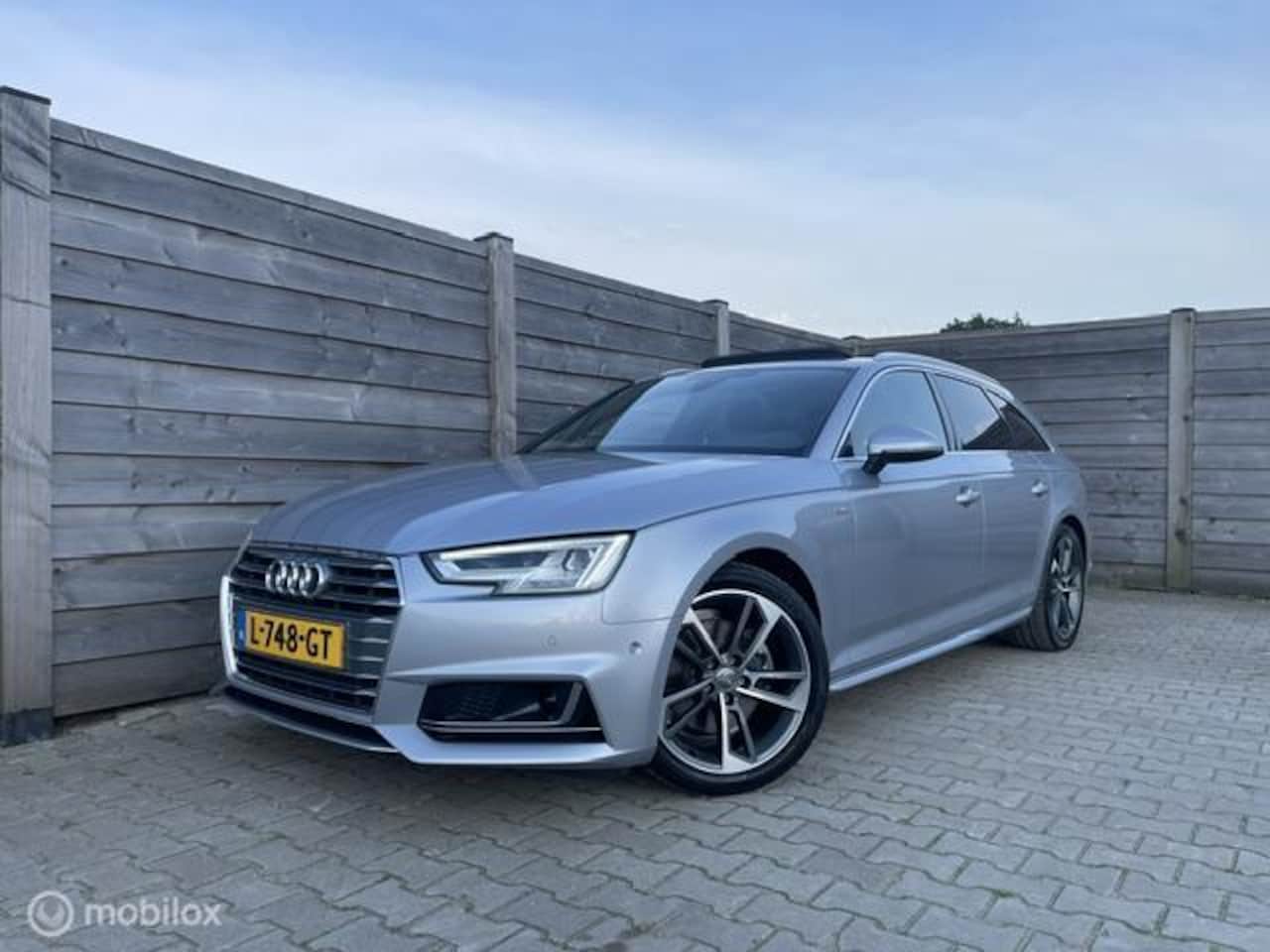 Audi A4 Avant - 2.0 TFSI MHEV Sport S line Edition Trekhaak-Pano - AutoWereld.nl