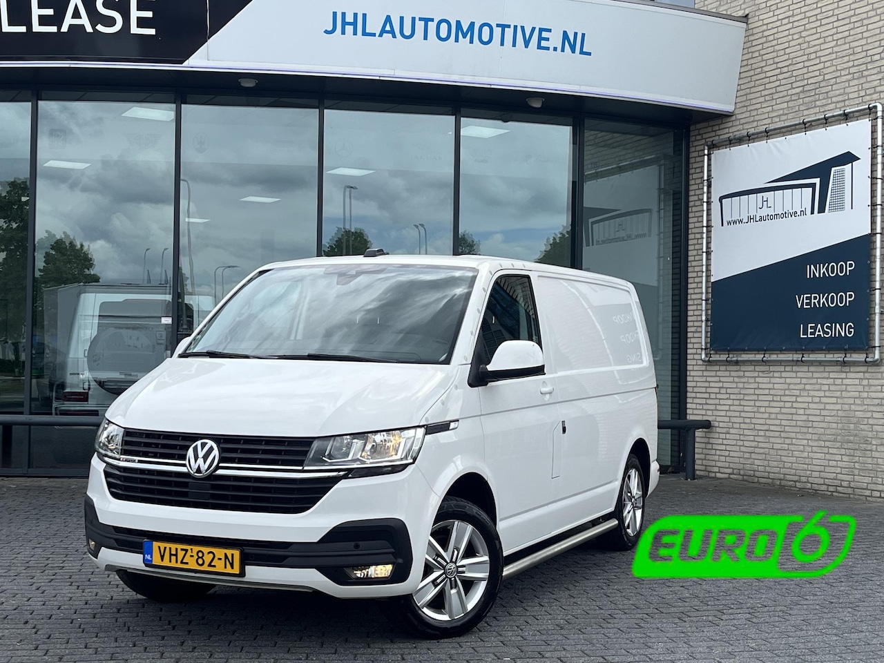 Volkswagen Transporter - 2.0 TDI L1H1*4MOTION*ACC*NAVI*HAAK*A/C*CARPLAY*LM* - AutoWereld.nl