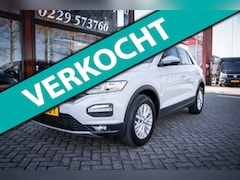 Volkswagen T-Roc - 1.5 TSI Sport| Automaat | Adapt. cuise | Trekhaak | Multifunctie stuur | Navi | Parkeerhul