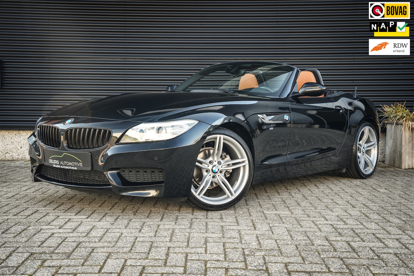 BMW Z4 Roadster - SDrive18i High Executive M-Sport | Org. NL | Leder | Navi | Xenon | Metalic | PDC | Clima - AutoWereld.nl