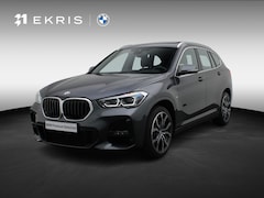 BMW X1 - sDrive 20i High Executive | M Sportpakket | Parking Pack | Comfort Access | Achteruitrijca