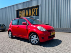 Daihatsu Sirion 2 - 1.0-12V Premium | NAP |