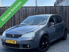 Volkswagen Golf - 1.6 Trendline/AIRCO/CAMERA/CARPLAY/