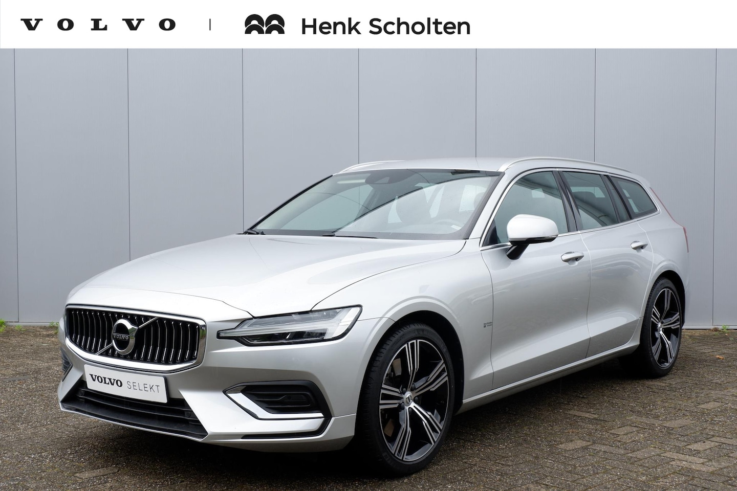 Volvo V60 - T6 AUT8 310PK Inscription, Standkachel | Adaptieve Cruise Control met Pilot Assist | BLIS - AutoWereld.nl