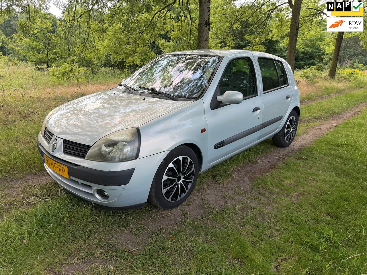 Renault Clio - 1.6-16V Privilège APK 15-06-2027 - AutoWereld.nl