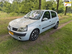 Renault Clio - 1.6-16V Privilège APK 15-06-2027