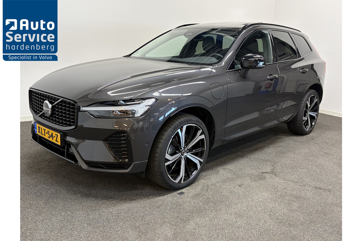 Volvo XC60 - 2.0 T6 PHEV AWD Long Range Plus Dark Trekhaak 2250kg/360 Camera/ Stoel en Stuurverw./ Harm - AutoWereld.nl