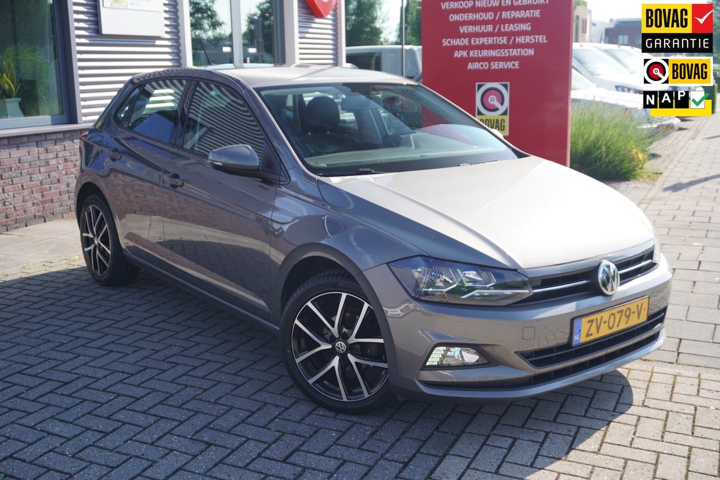 Volkswagen Polo - 1.0 TSI Comfortline / Camera / ACC / Carplay / NAP - AutoWereld.nl