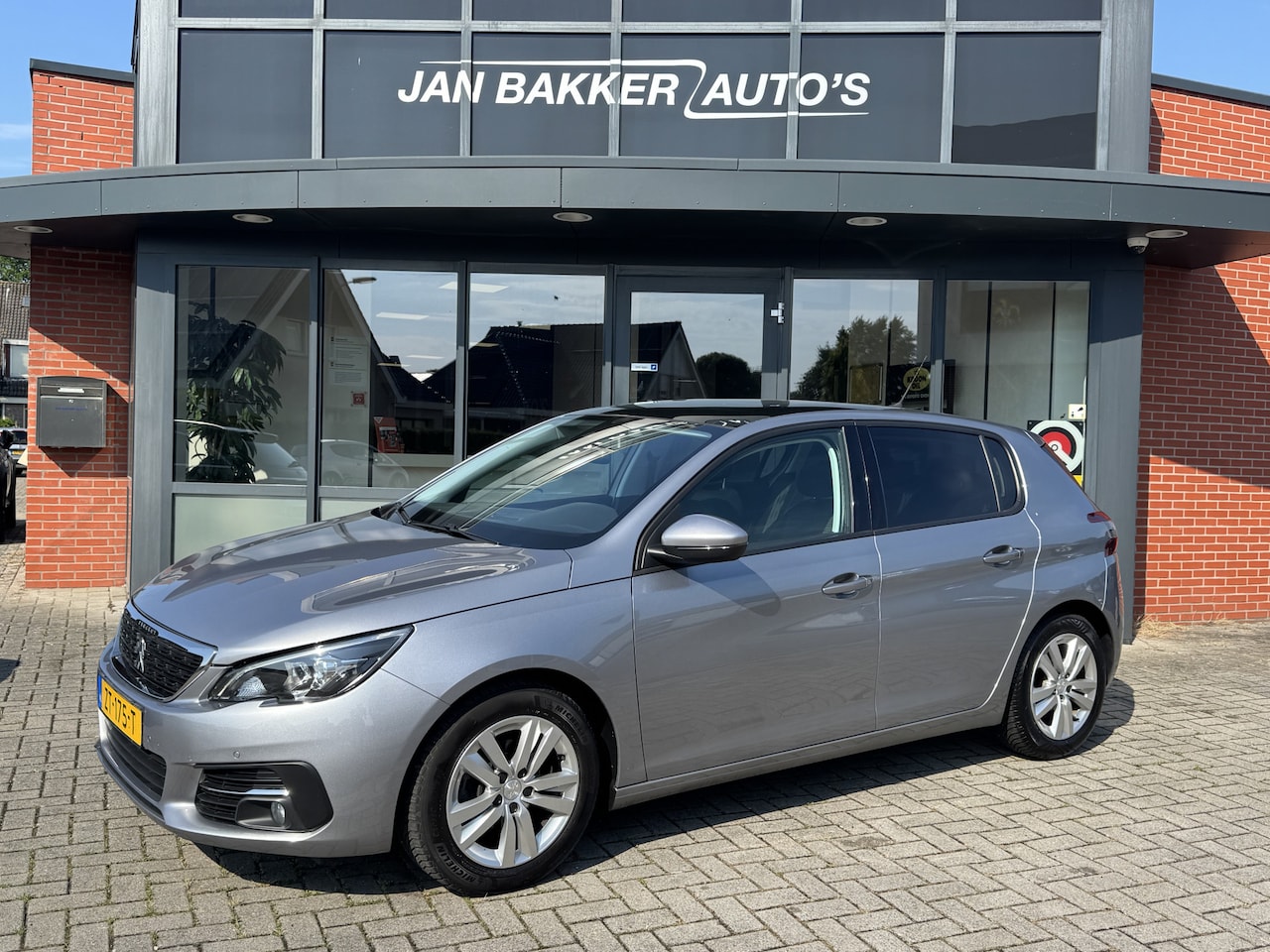 Peugeot 308 - 1.2 PureTech Blue Lease Executive ✅ Panorama dak ✅ Carplay ✅ Rijklaar ✅ - AutoWereld.nl