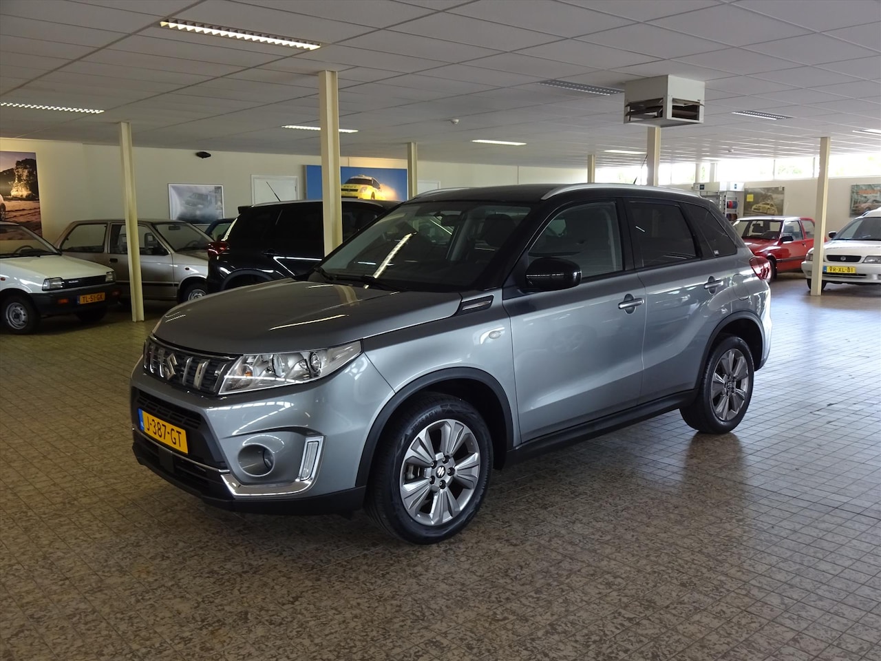 Suzuki Vitara - 1.0 Boosterjet 112PK Select Navigatie - AutoWereld.nl