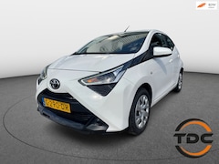 Toyota Aygo - 1.0 AUTOMAAT CARPLAY CAMERA AIRCO LED