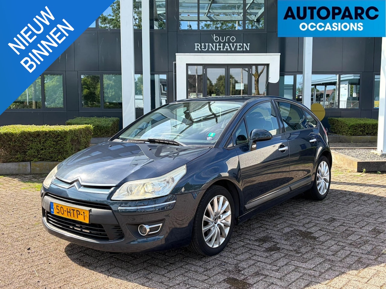 Citroën C4 - 1.6 VTi Exclusive 1.6 VTi Exclusive , AIRCO, CRUISE, TREKHAAK,GOED ONDERHOUDEN, BOEKJES AANWEZIG, RECHTS BAR - AutoWereld.nl