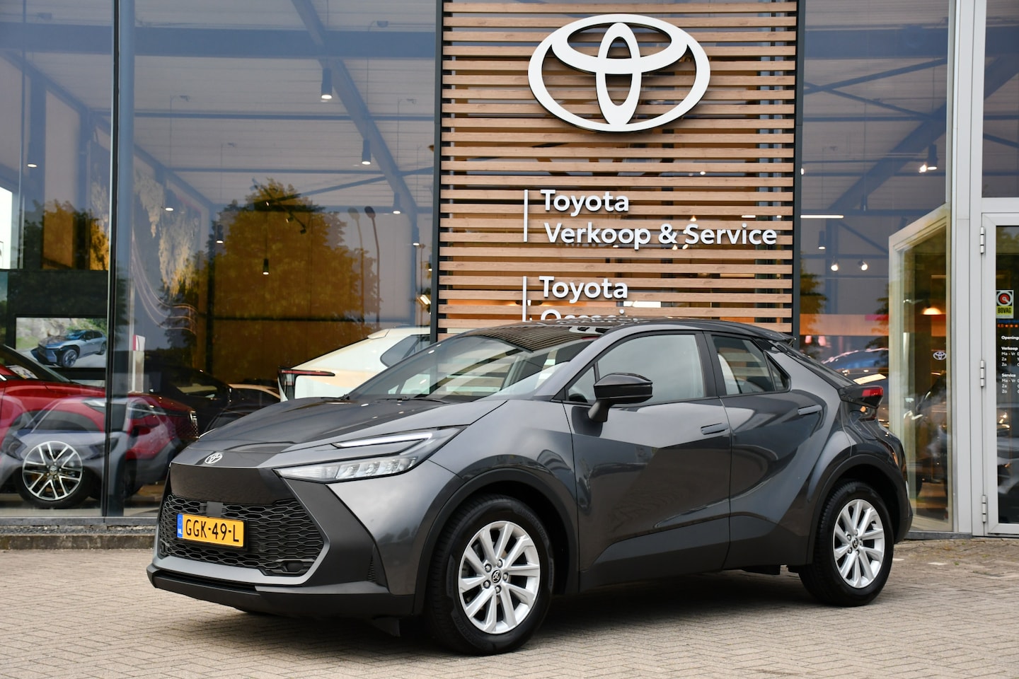Toyota C-HR - 1.8 Hybrid 140 Active Automaat 140pk | Dodehoekdetectie | Apple Carplay / Android Auto | N - AutoWereld.nl