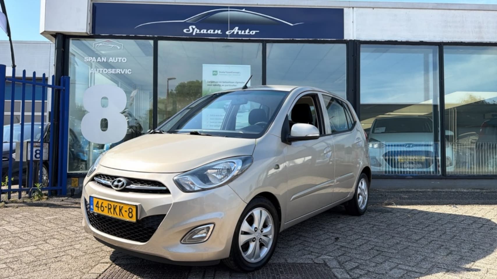 Hyundai i10 - 1.2 i-Catcher l Cruise l Airco l LM velgen - AutoWereld.nl