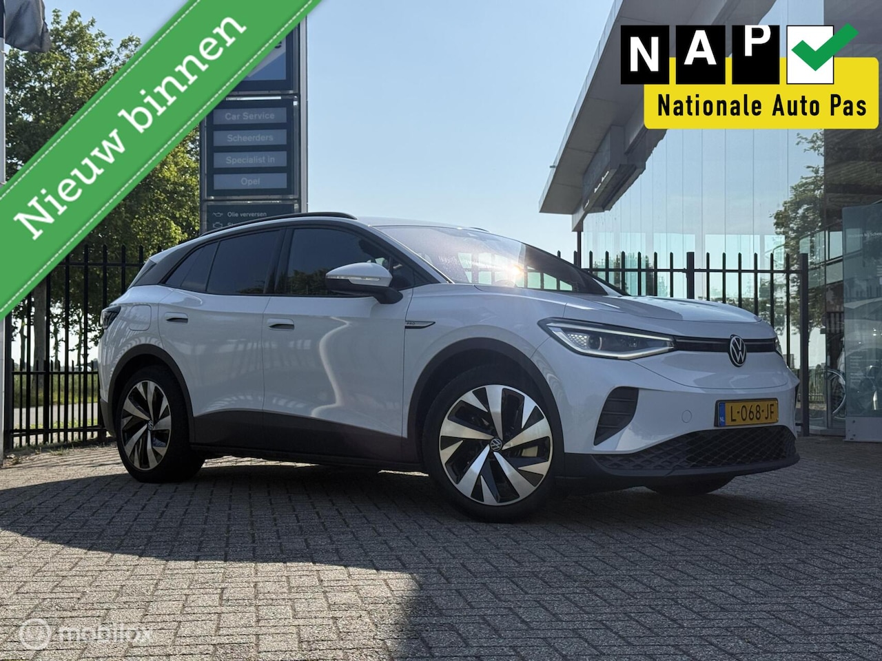 Volkswagen ID.4 - Business 77 kWh | Leer | IQ Light | SOH 94% - AutoWereld.nl