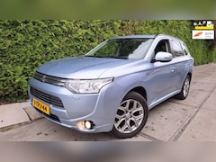 Mitsubishi Outlander - 2.0 PHEV instyle+